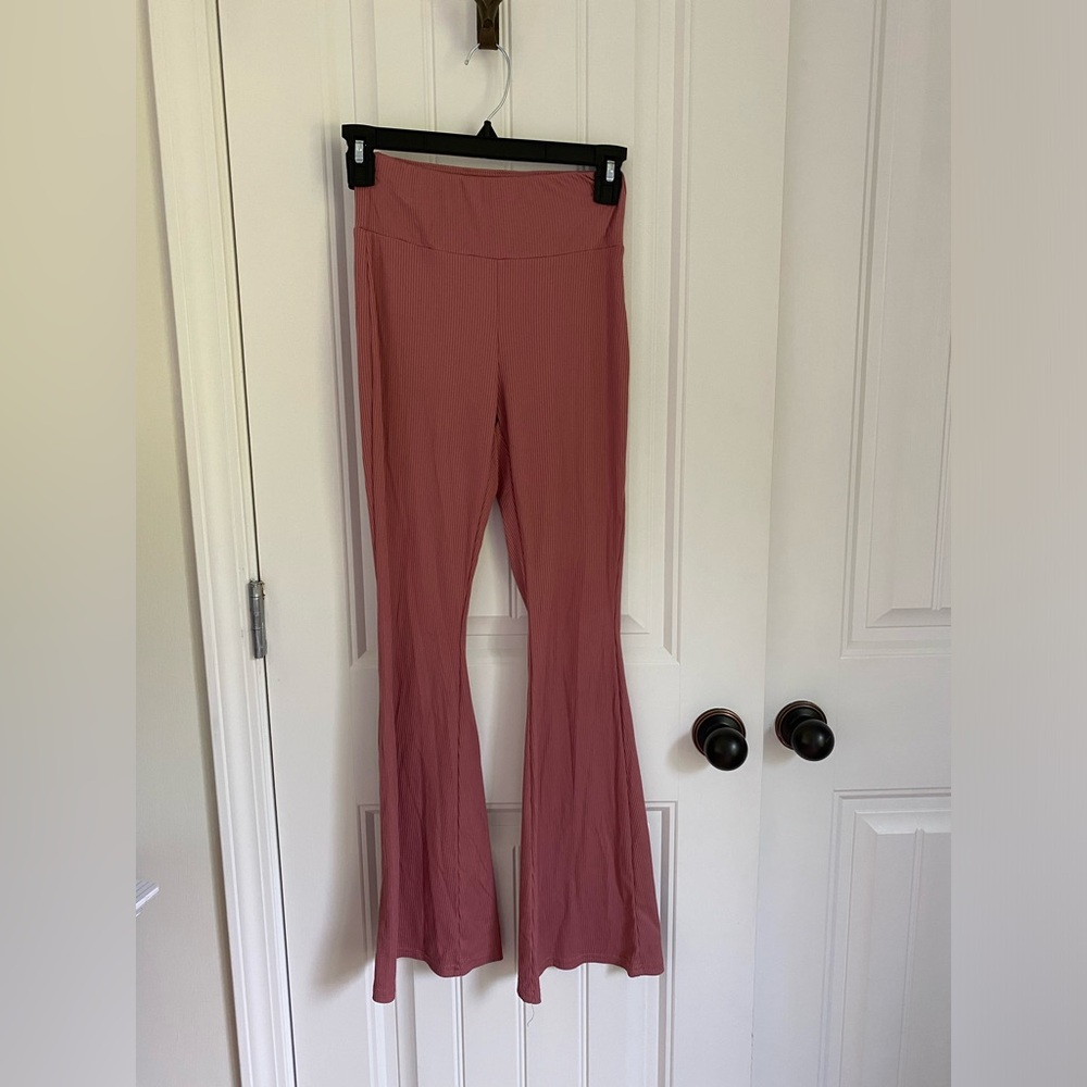 Womens flared ribbed leggings. Size XS
